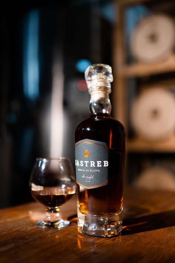 Oštar Pogled– rakija od šljive