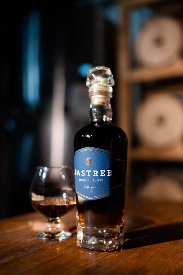 Zlatno Pero – rakija od (suve) šljive